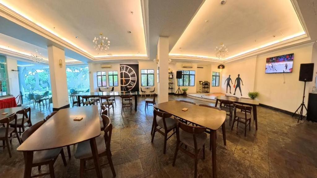 Stallions Suite Penang Jelutong Kültér fotó